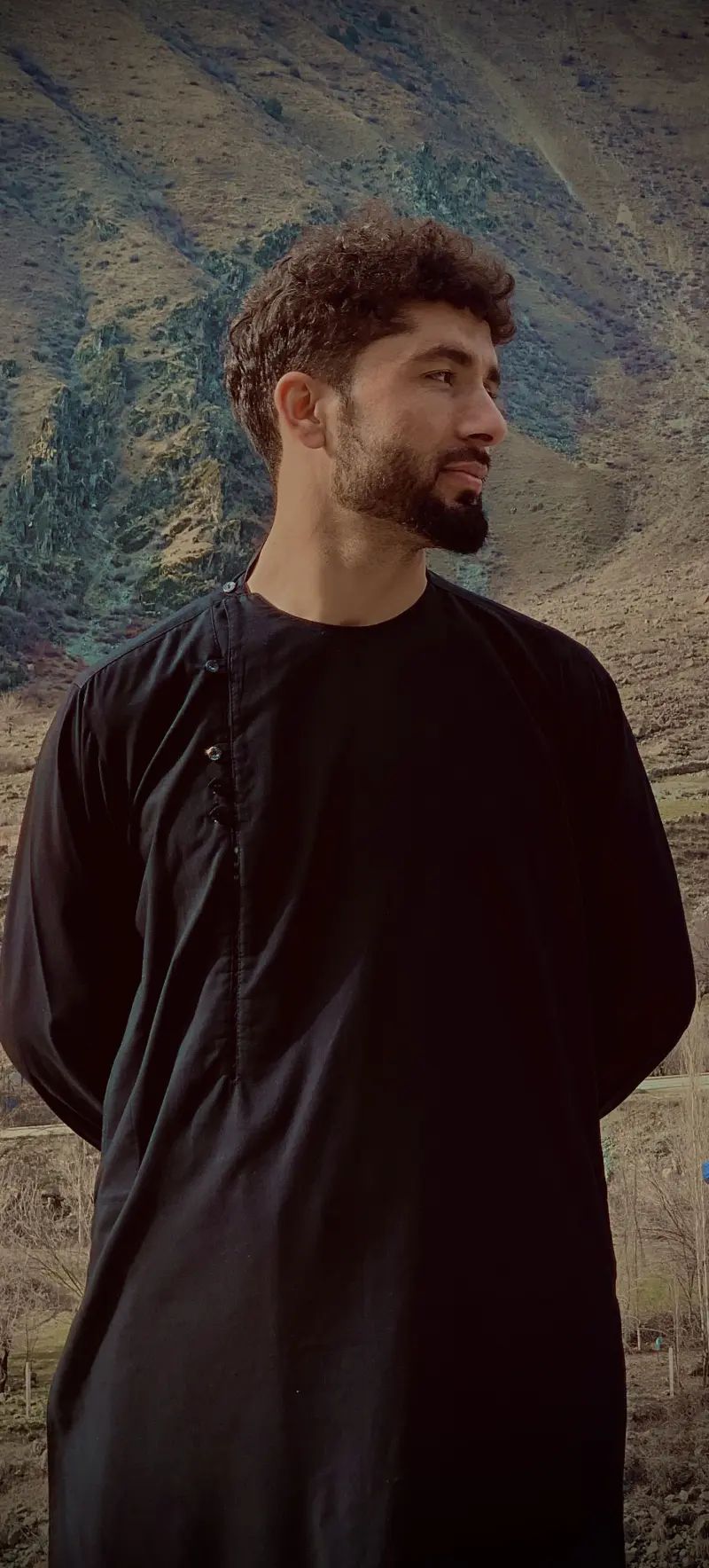 ewaznazari82 (23) male from AF - sexting partner