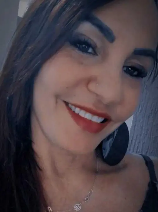 ewhadmy (24) female from GB - sexting partner