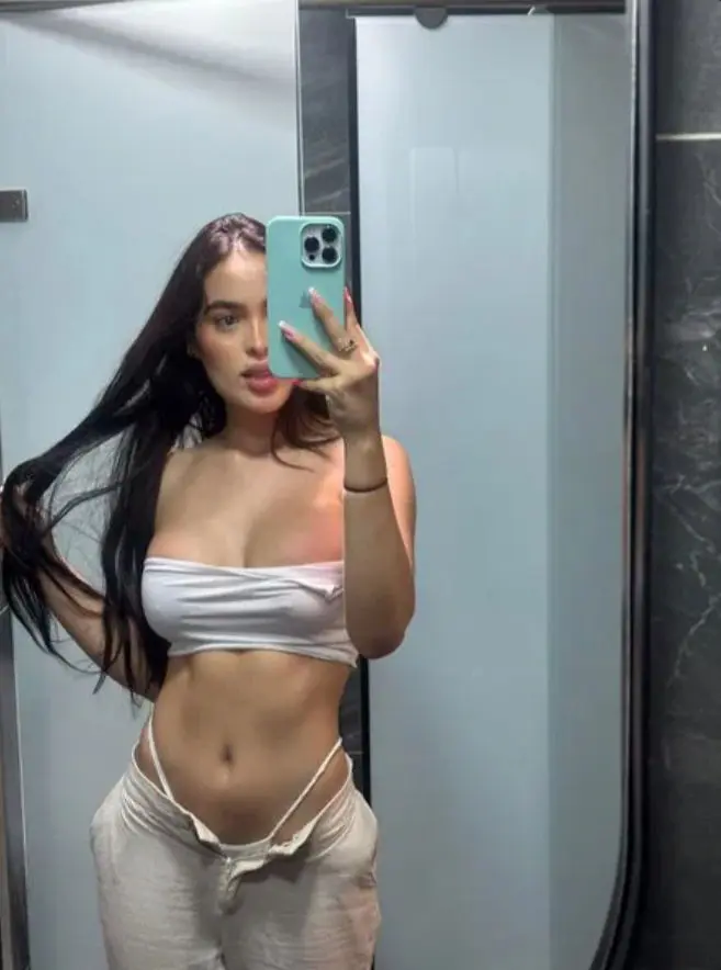 fabowof (18) female from US - sexting partner