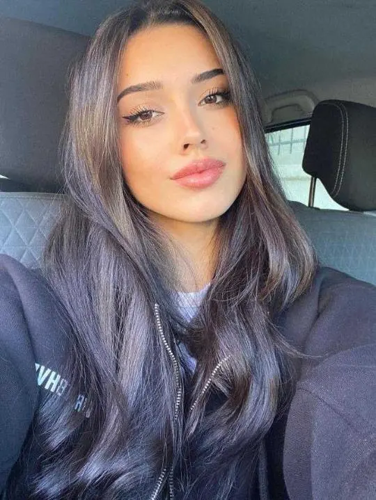 fafacuro (18) female from AT - sexting partner