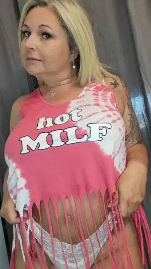 fakera1107 (25) female from US - sexting partner