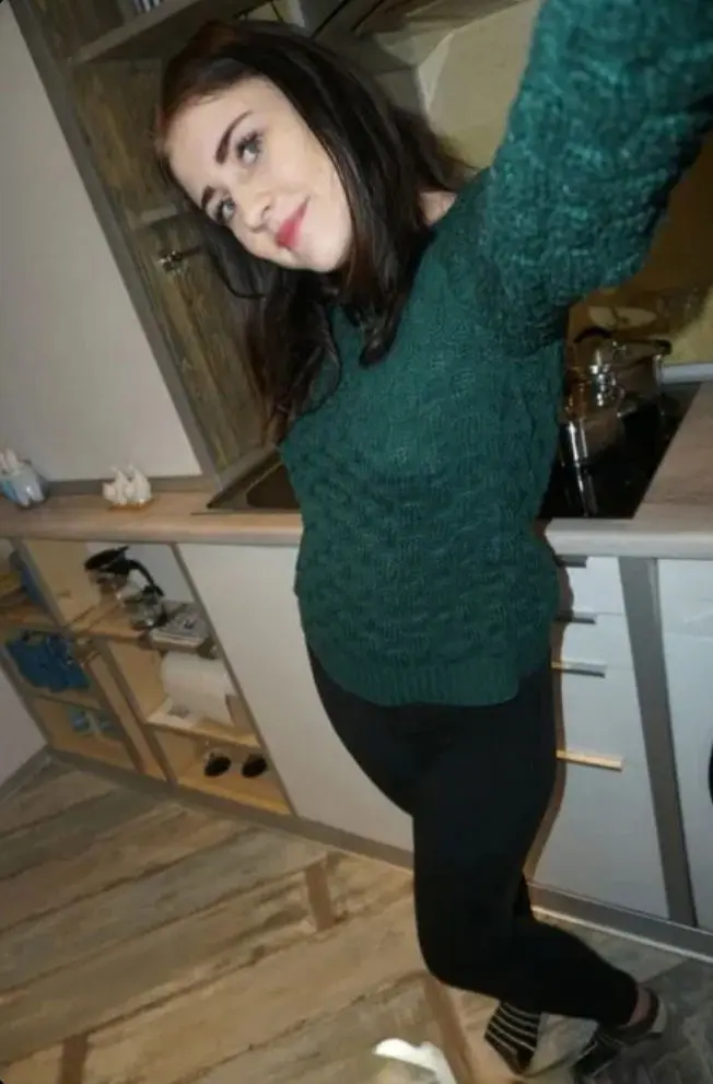 fanegot (18) female from US - sexting partner