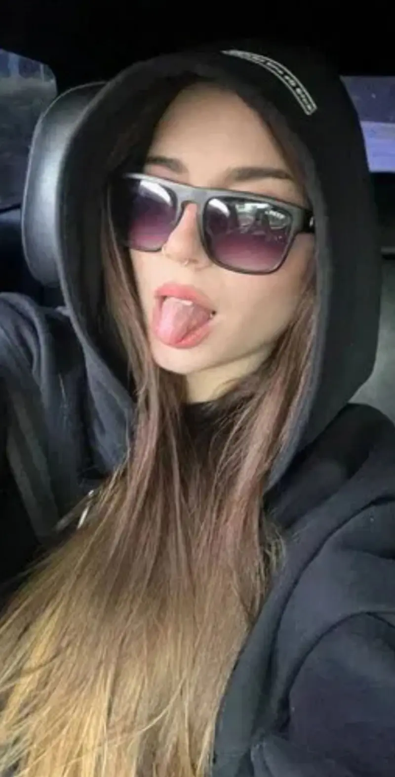 fawick (21) female from US - sexting partner