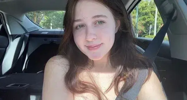 fekatop600 (24) female from HU - sexting partner