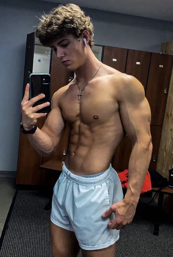 feragow257 (18) male from PT - sexting partner