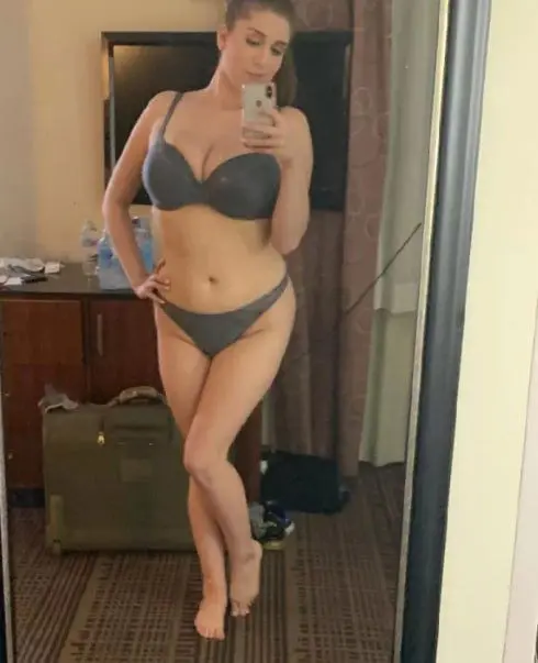 fesipo1381 (18) female from AU - sexting partner