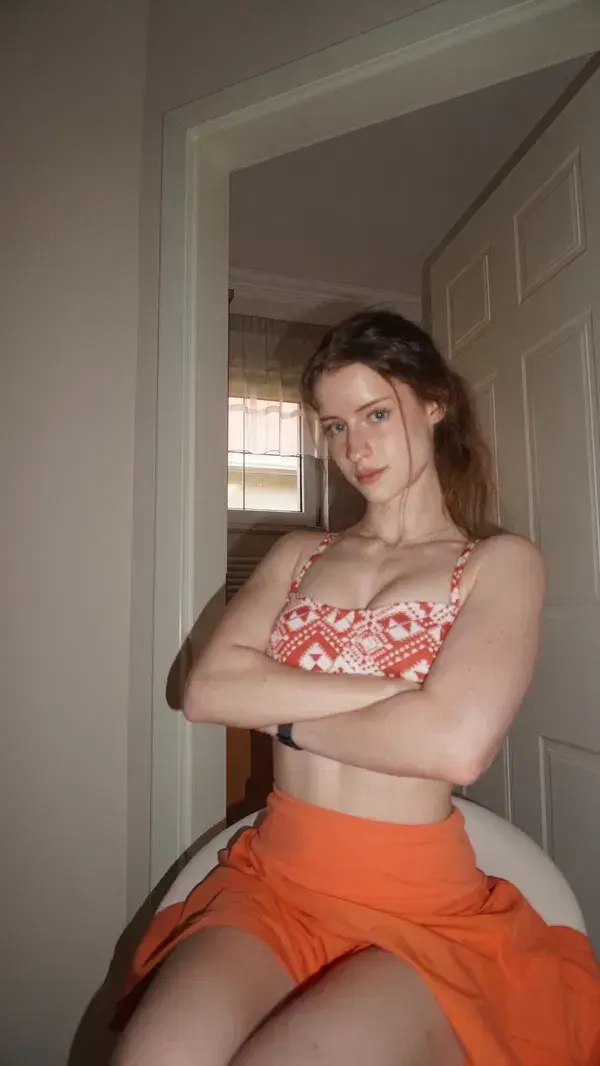 fijirod391 (18) female from US - sexting partner