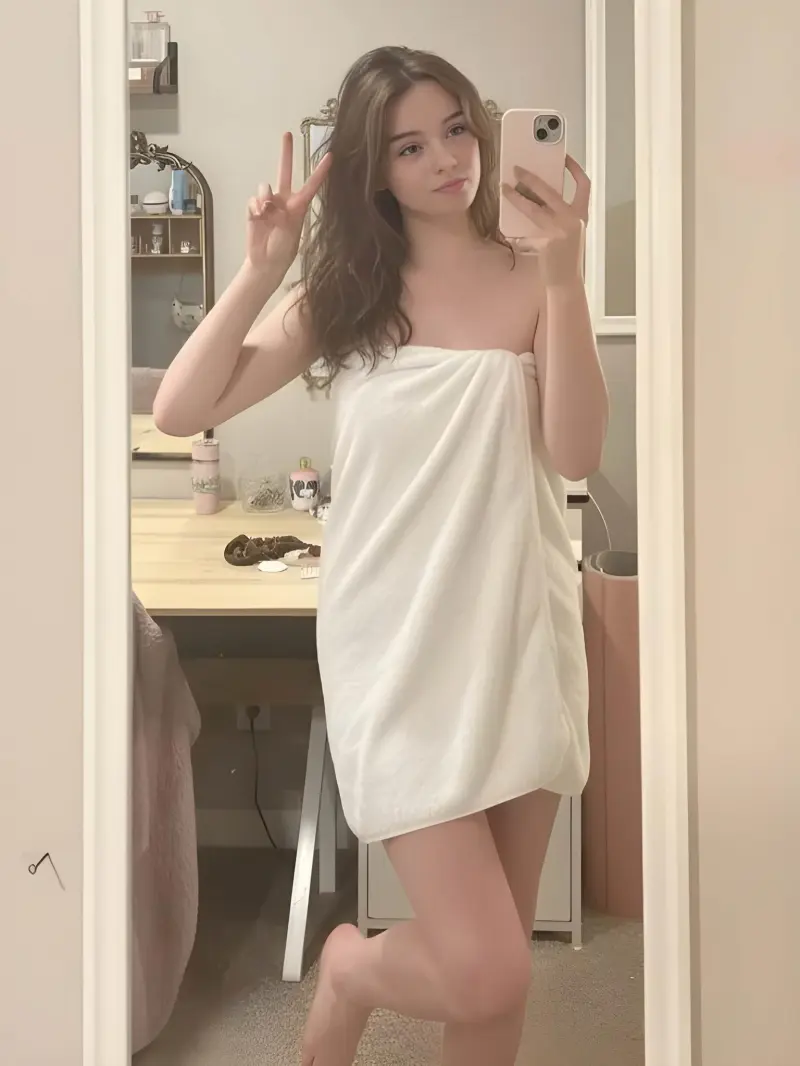 fiwemo3177 (22) female from GB - sexting partner