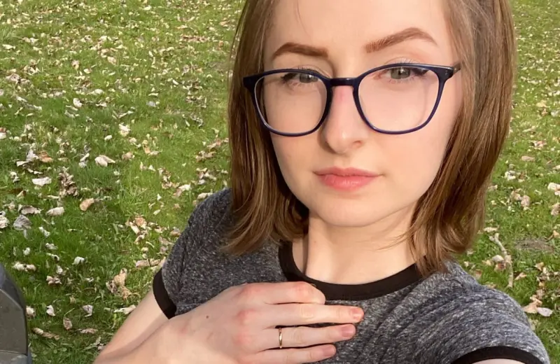 fjony488 (23) female from FR - sexting partner