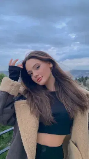 fobahog866 (24) female from GB - sexting partner