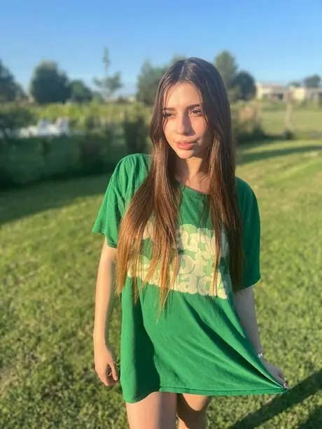 fogavac699 (25) female from GB - sexting partner