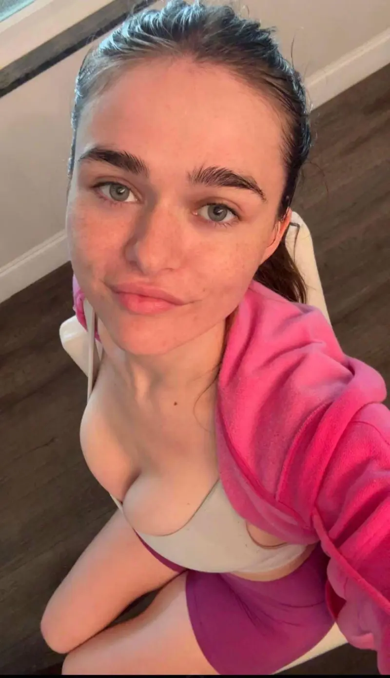 fogsorid (23) female from CA - sexting partner