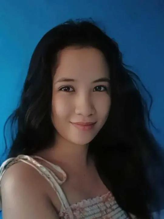 forezalu (25) female from CH - sexting partner