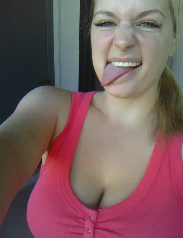 fotayi6177 (23) female from GB - sexting partner