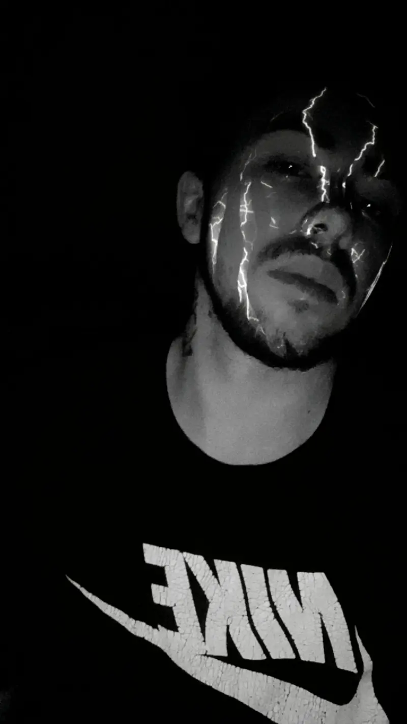 frank78 (19) male from CA - sexting partner