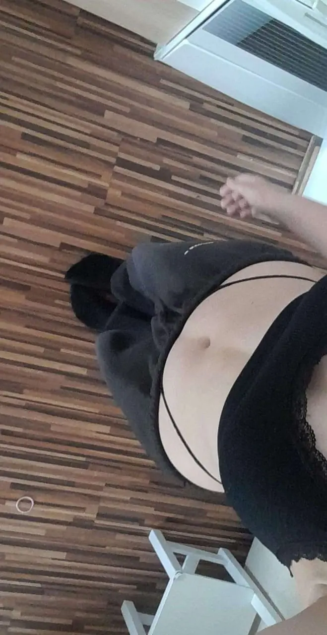 freefun626 (21) female from GB - sexting partner