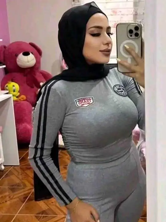 fyvysewo (18) female from NZ - sexting partner