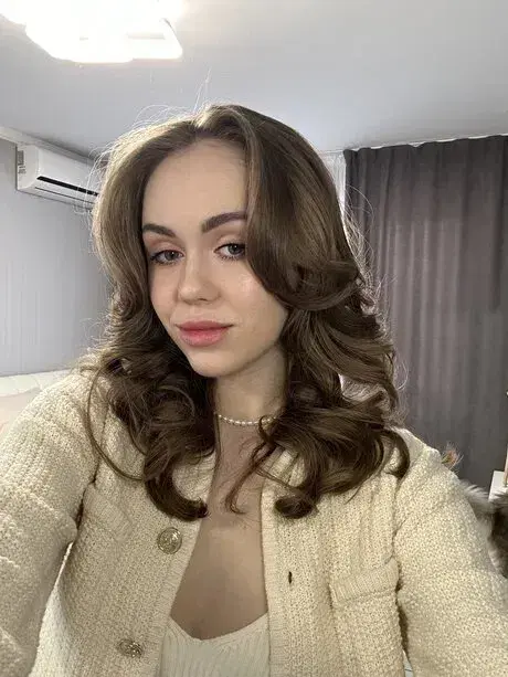 gaday98433 (21) female from DK - sexting partner