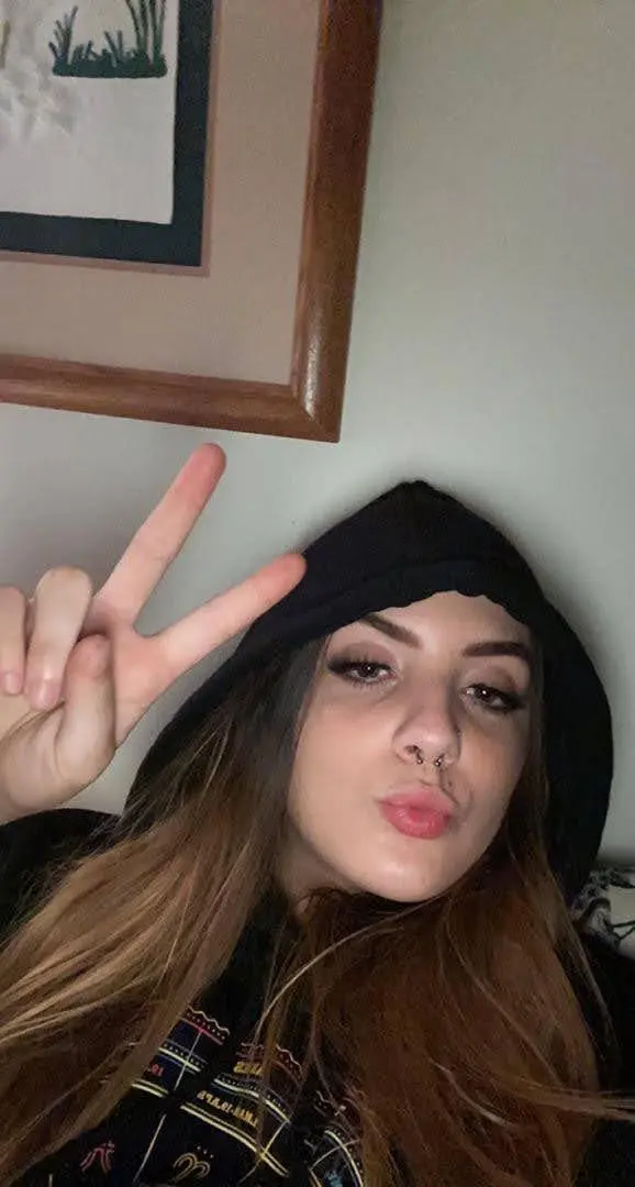 gahbreeeh (18) female from US - similar profile