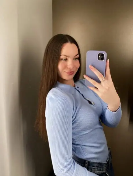 gamen30633 (20) female from US - sexting partner