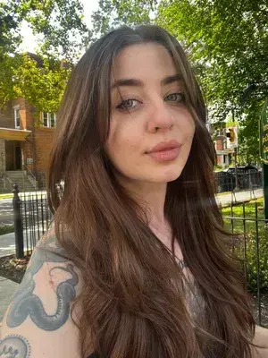 gejunexe (18) female from AU - sexting partner