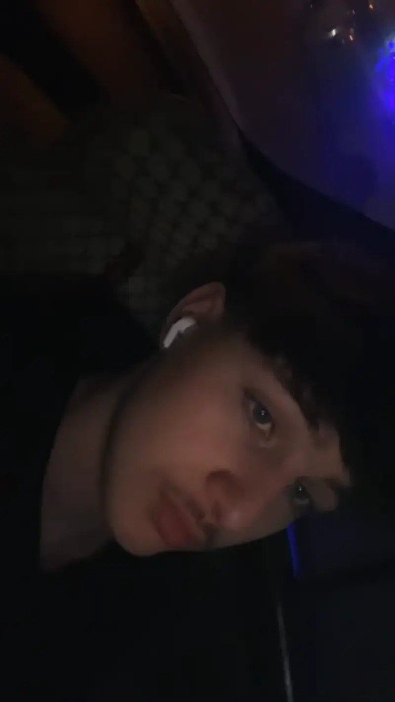 germanbigdick (18) male from IQ - sexting partner