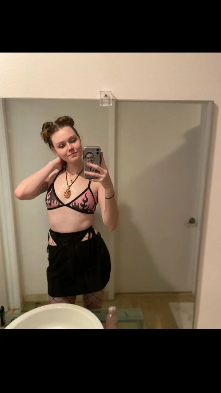 geyose9766 (25) female from US - sexting partner