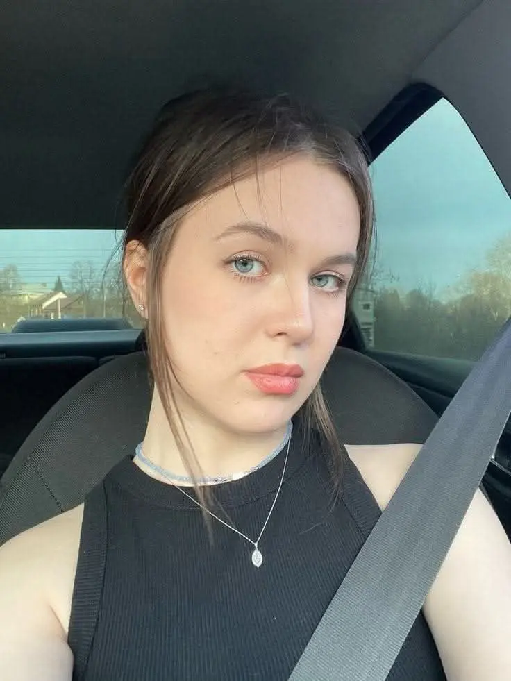 giyijapjgbv (18) female from DE - sexting partner