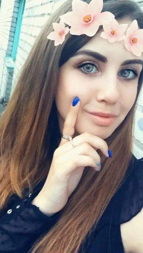 gobaje8815 (21) female from AU - sexting partner