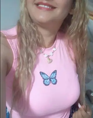 gogycehi (18) female from US - sexting partner