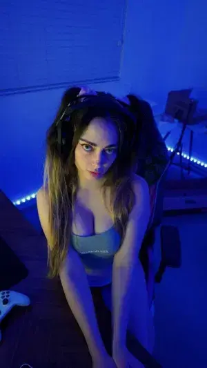 gokas78537 (18) female from DE - sexting partner