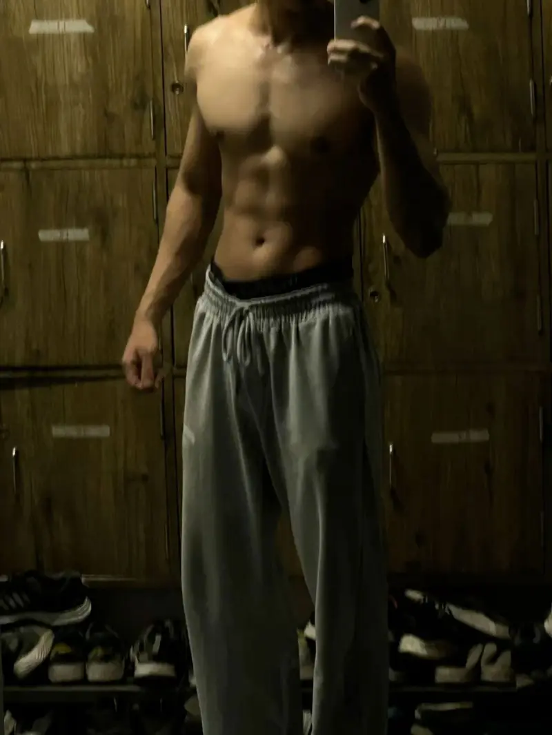 gray45tide (25) male from IS - sexting partner