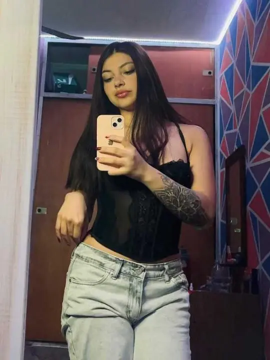 gunalovi (18) female from GB - sexting partner