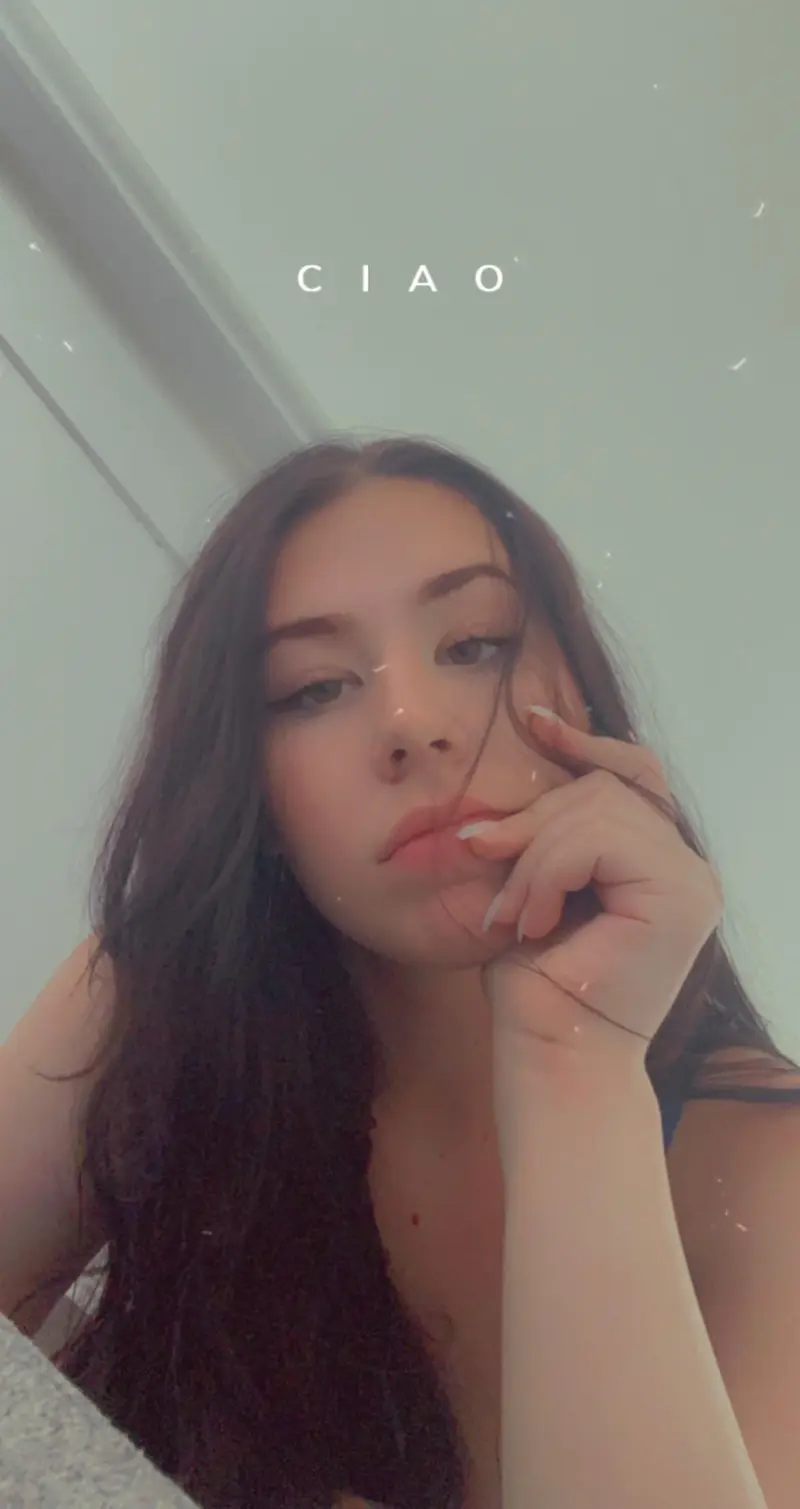 gytyzujy (18) female from DK - sexting partner