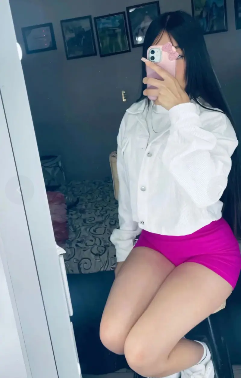 gyzozero (22) female from GB - sexting partner