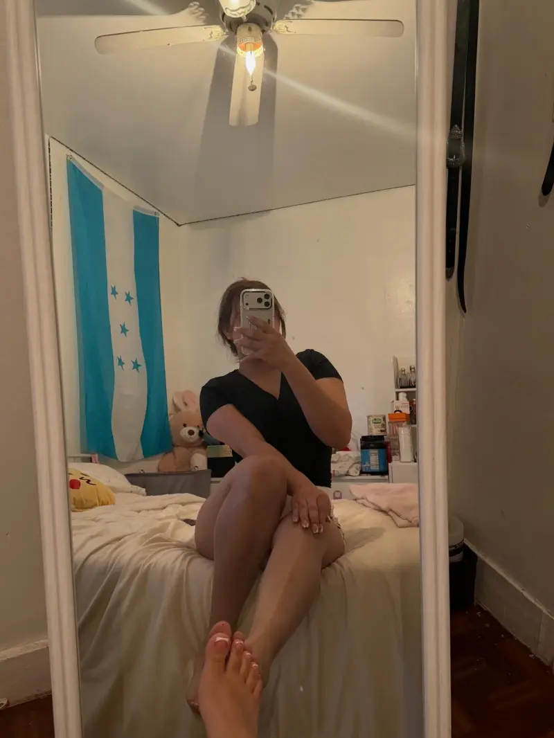 hajoto7054 (22) female from US - sexting partner