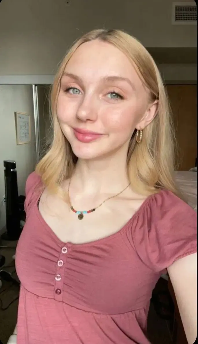 hanejic (18) female from US - sexting partner