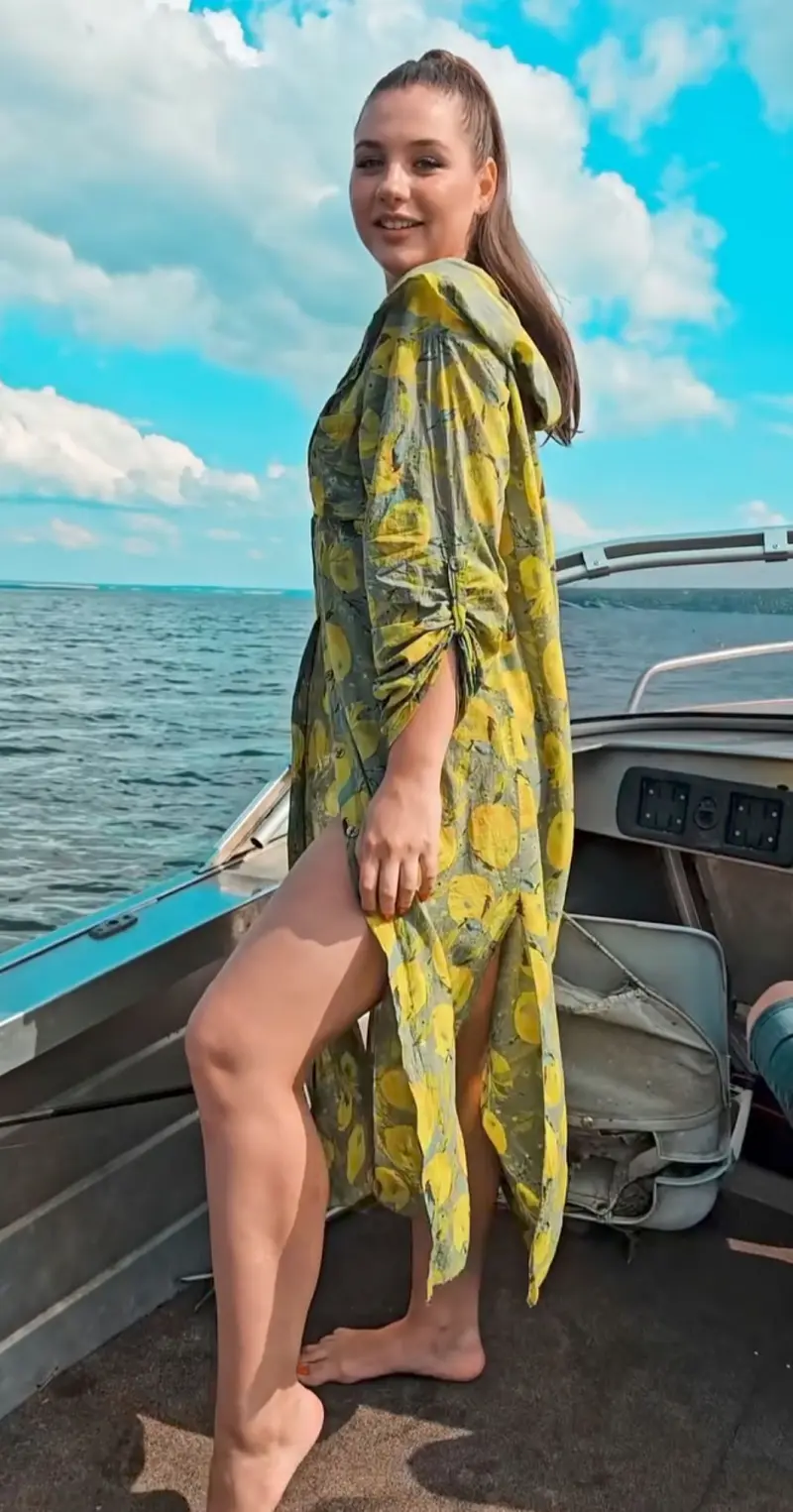 hapiwod (18) female from US - sexting partner