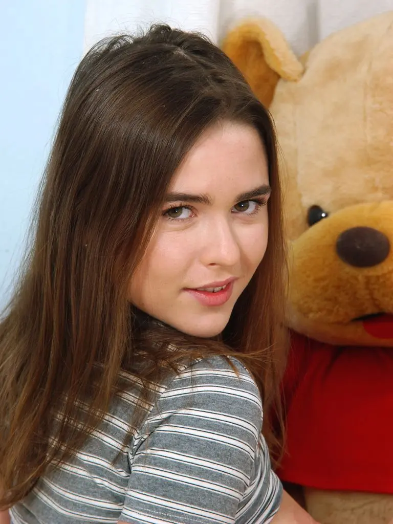 hayece1070 (18) female from NO - sexting partner