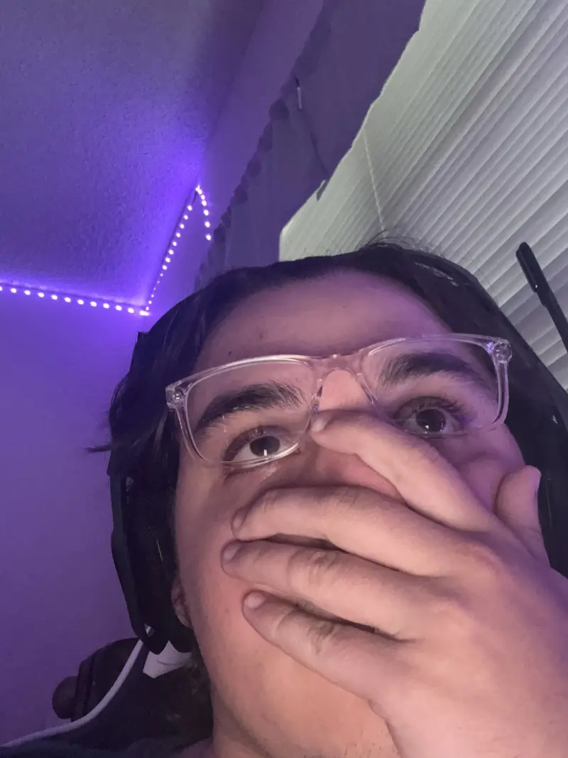 hcyawarriors50 (18) male from US - sexting partner