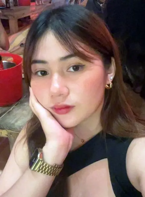 hegiw28996 (22) female from US - sexting partner