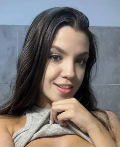 helyri (18) female from US - sexting partner