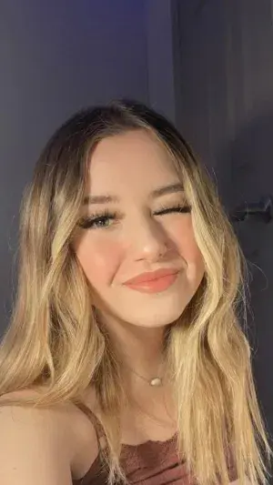 hemobos789 (21) female from BE - sexting partner