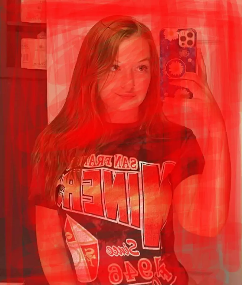 hisowec383 (22) female from US - sexting partner