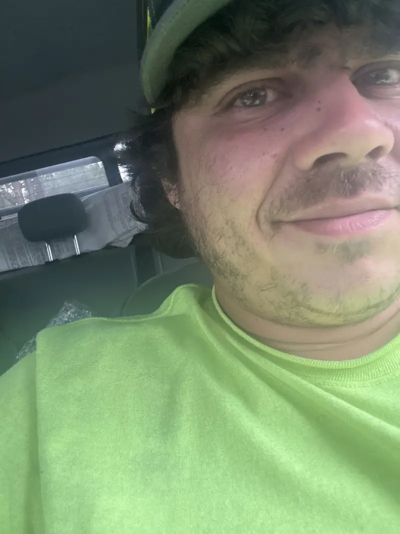 hjm3728 (18) male from US - sexting partner