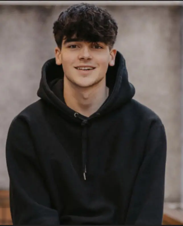 hog_rider (18) male from CA - sexting partner