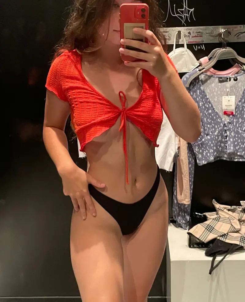 hojaxi5487 (18) female from US - sexting partner