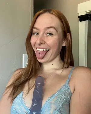 homefog993 (18) female from CA - sexting partner