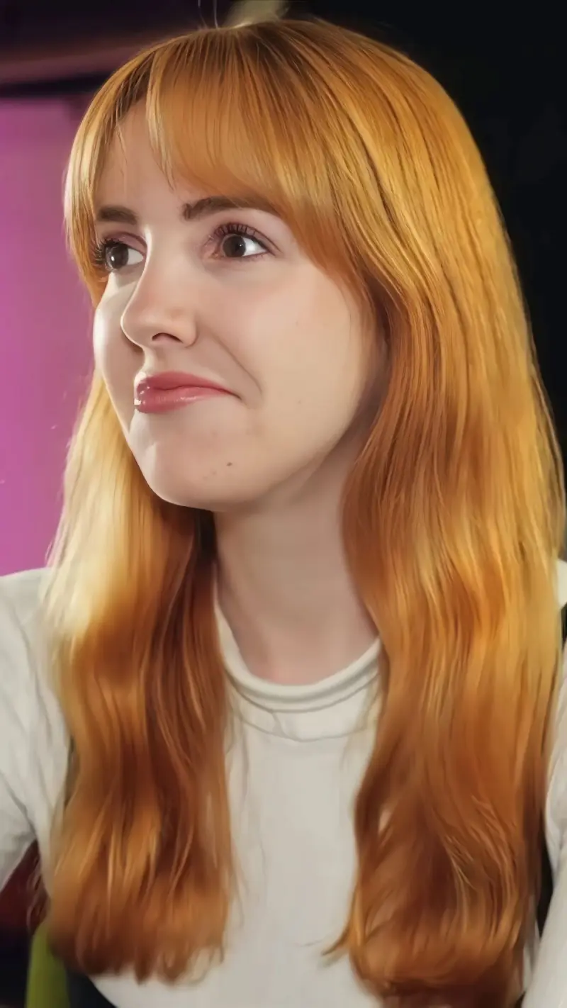 hqyspgd340 (18) female from GB - sexting partner