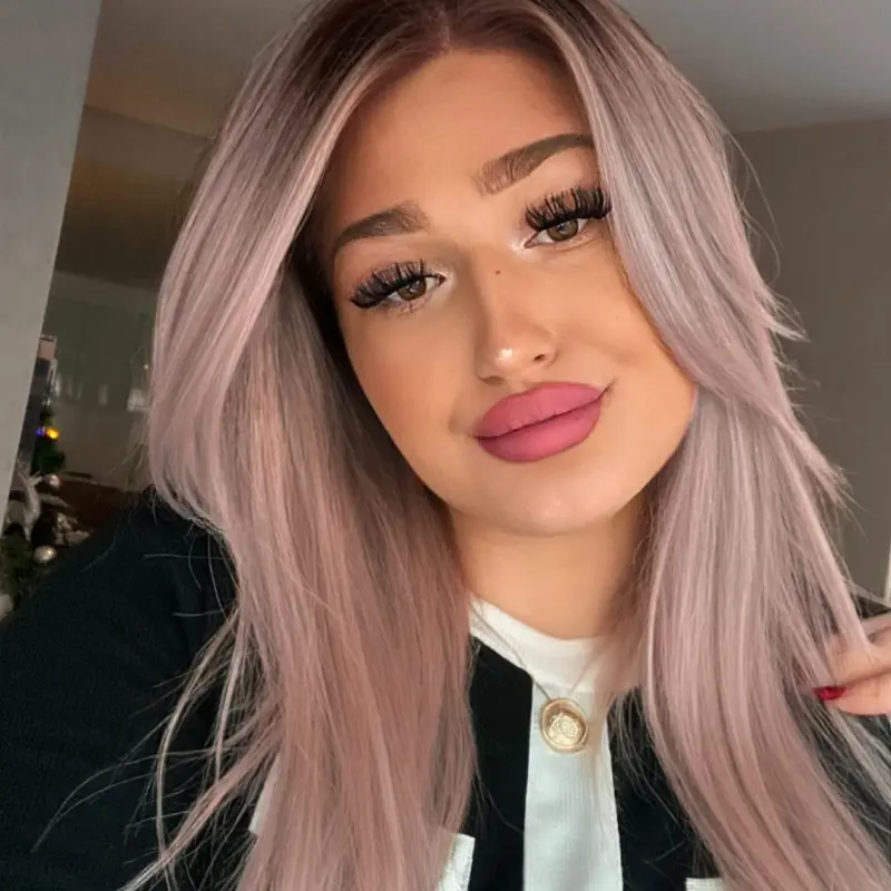 hywiduva (18) female from US - sexting partner